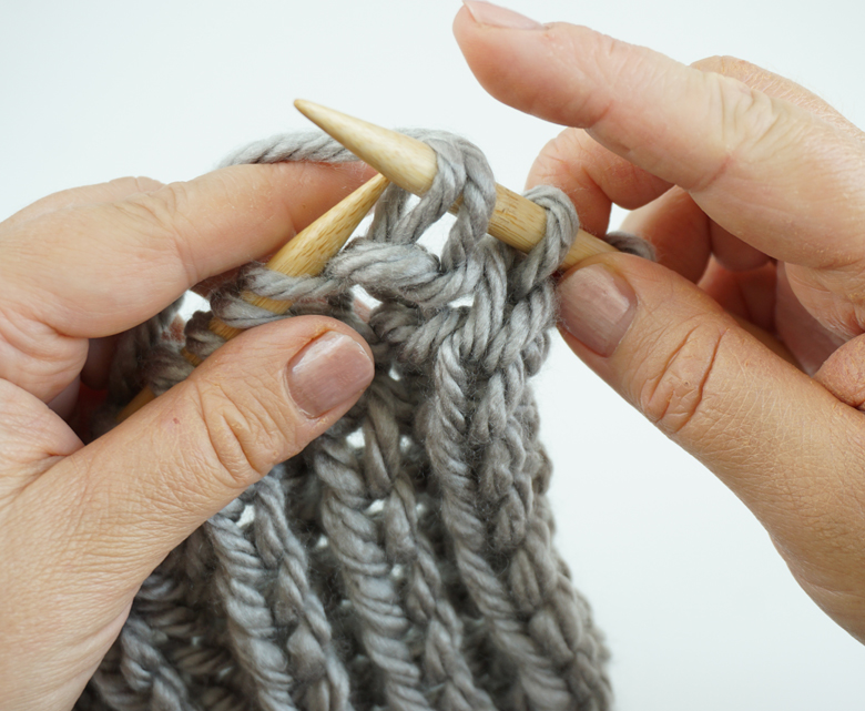 How to knit the Fisherman Rib Stitch
