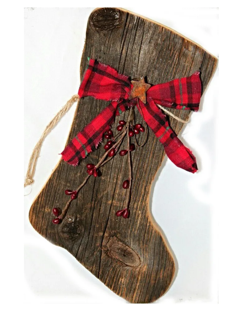 Large Barn Wood Santa Stocking - diy rustic christmas decor ideas that are easy and fun!