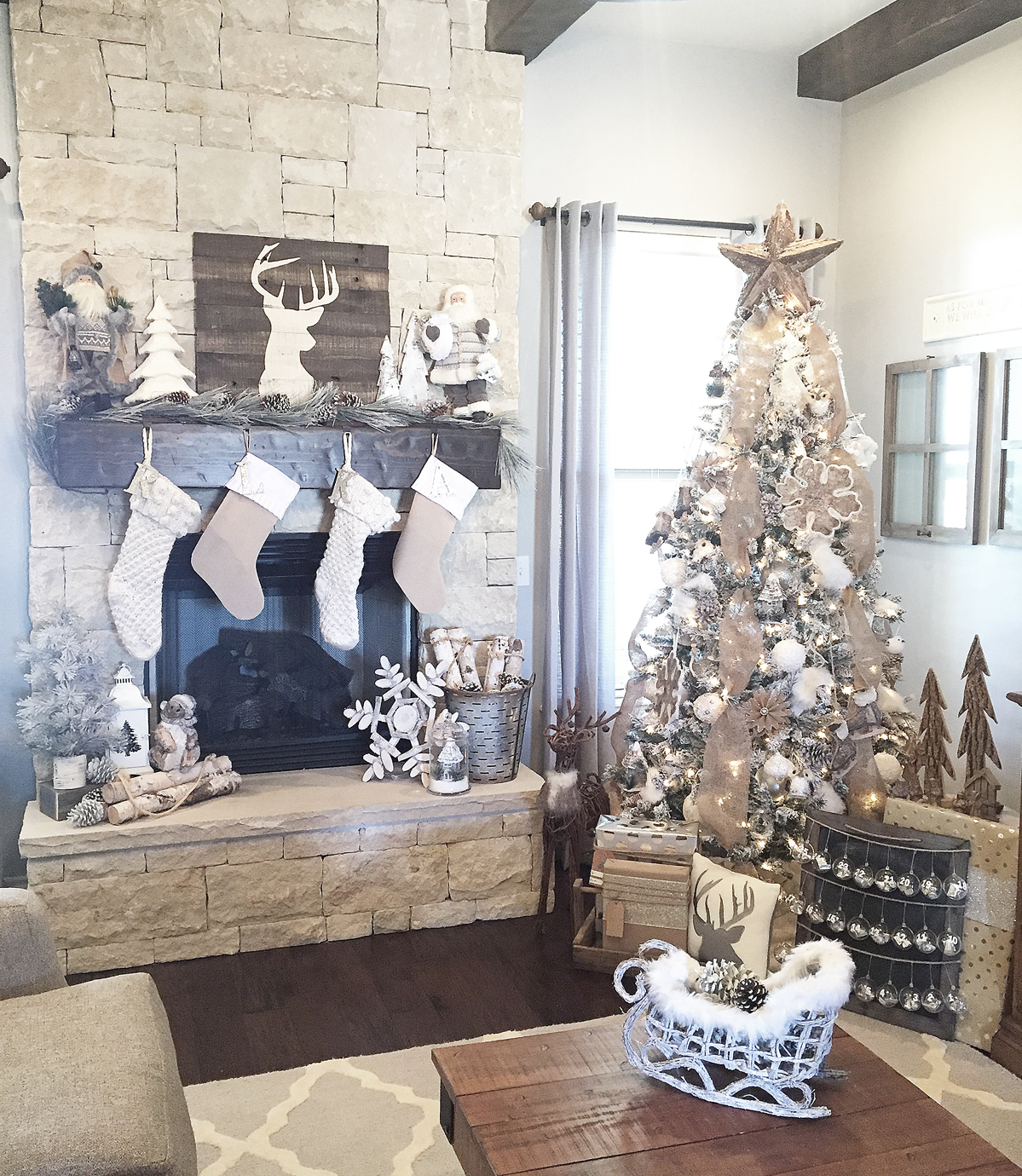 Farmhouse-Style Easy Rustic Christmas Decor Ideas - Craft-Mart