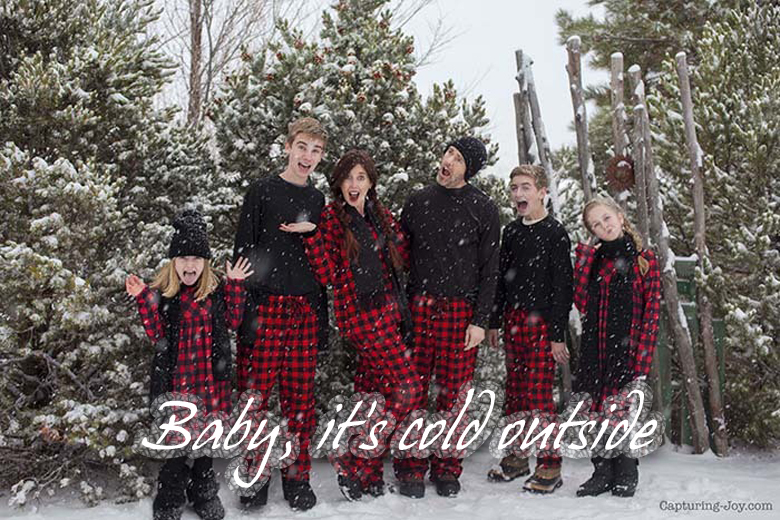 Baby, it's cold outside most creative and funny Christmas photos craft-mart