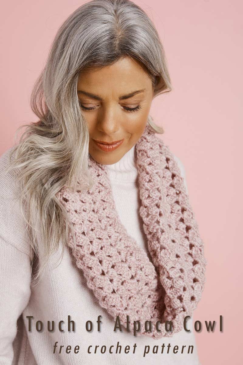 Easy Crochet Projects - touch of Alpaca cowl in blush - spring-summer free crochet patterns roundup