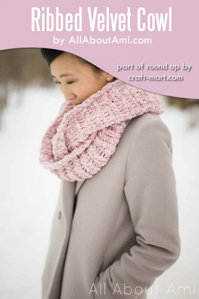 Crochet Velvet Ribbed Cowl