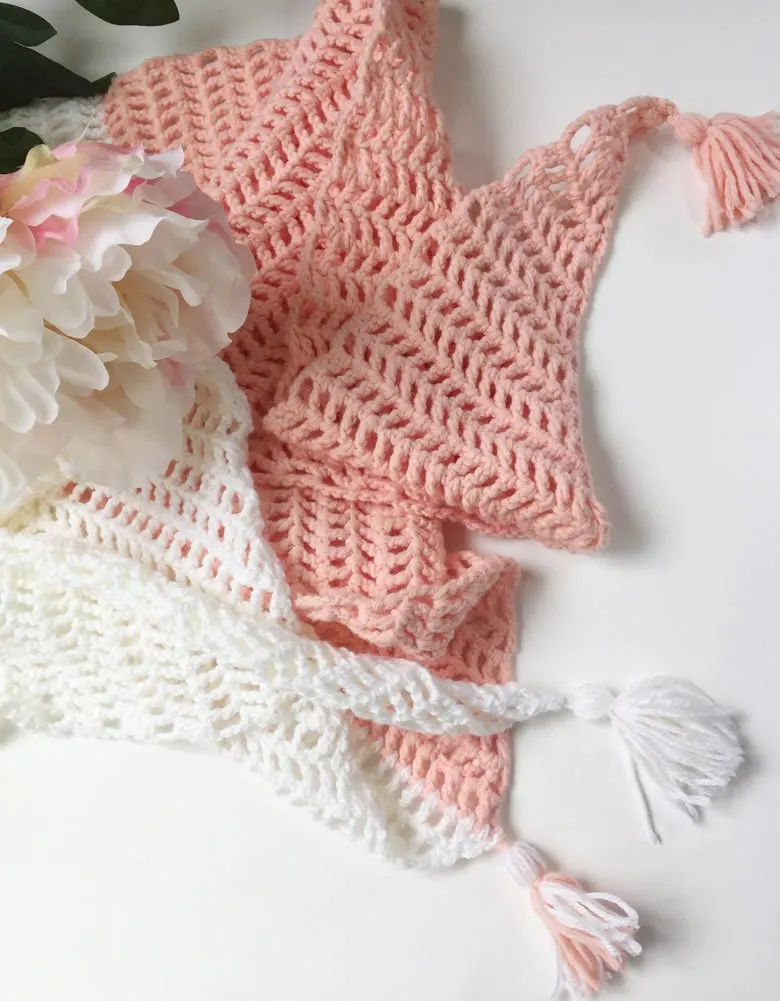 Capri Summer Crochet Scarf - lightweight crochet scarf pattern; modern crochet scarf pattern; #diycrochetshawl #easycrochet #trianglescarfpattern #freecrochetscarfpattern #yarntassels #howtomaketassel #tasseltutorial
