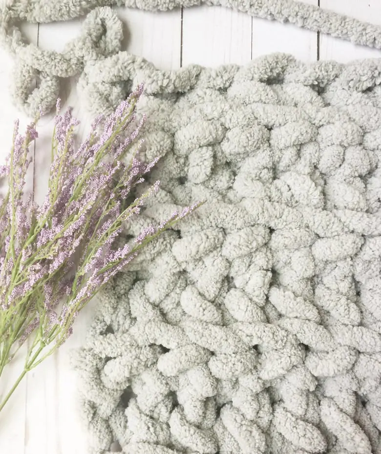 Quick and Classy! How to Make a Giant Yarn Blanket from Start to Finish! 
