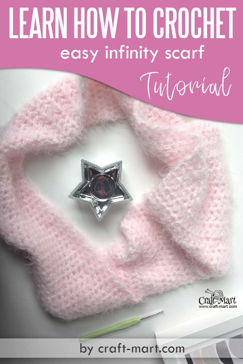 Learn how to crochet infinity scarf pattern - This unique one-skein crochet pattern is perfect for beginners and uses only 2 basic crochet stitches #learntocrochet #howtocrochetinfinityscarfpattern #crochetinfinityscarfpattern #freecrochetscarfpattern #freeinfinitycrochetscarfpattern #crochetscarfforgirl