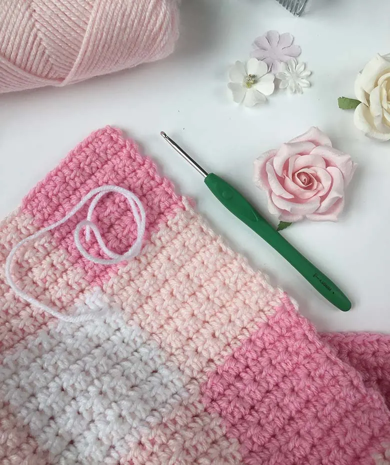 Learn to crochet baby blanket pattern in pink gingham