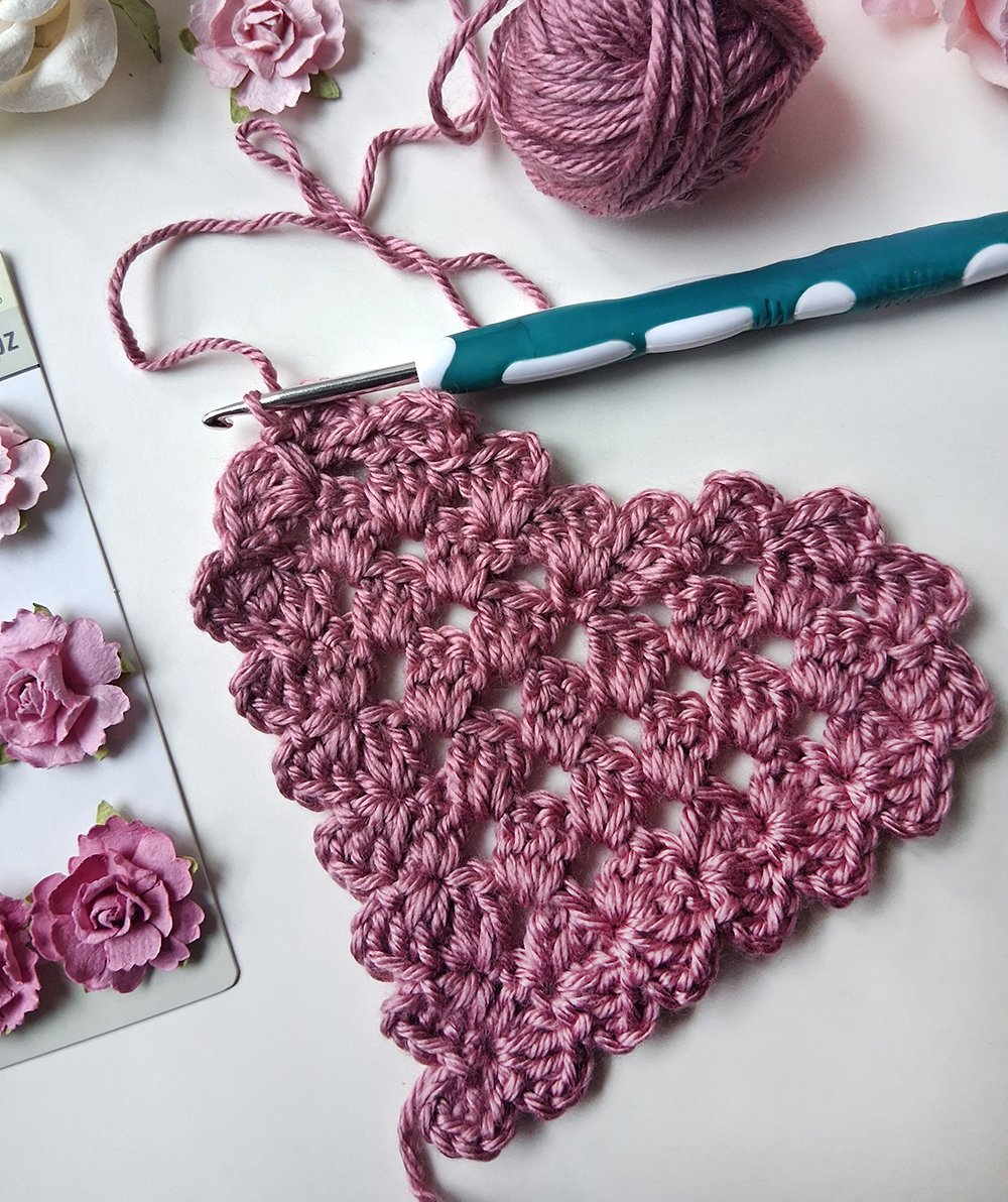 crochet heart pattern (free)